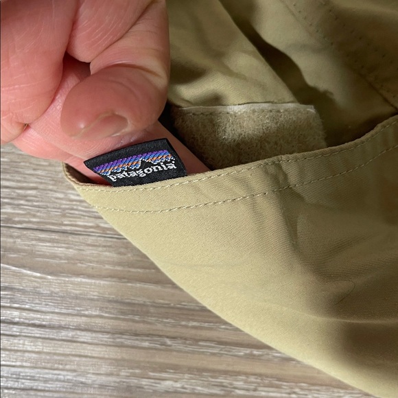 Patagonia Men's Tan Cargo Pants - Picture 6 of 9
